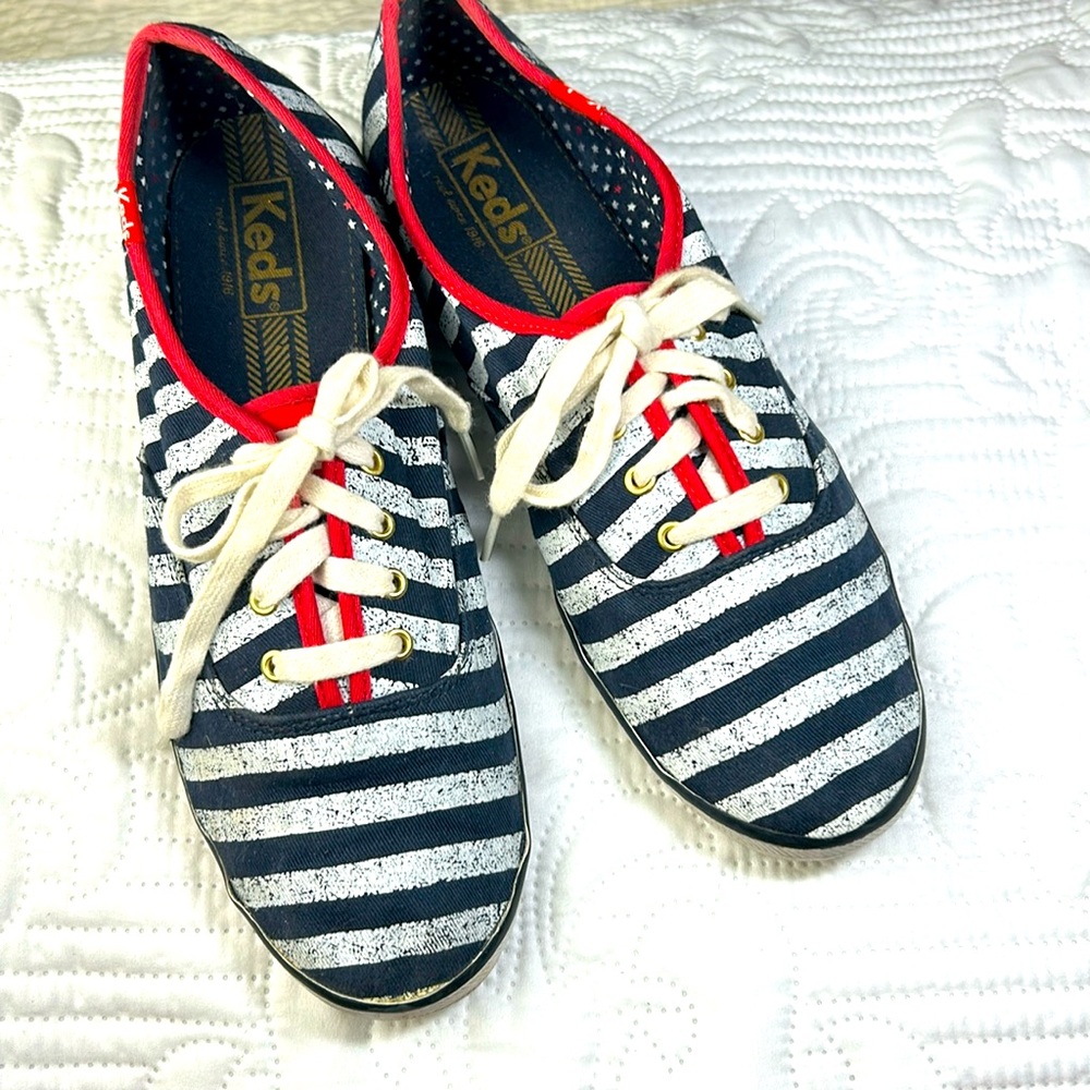 KEDS Champion Patriotic Stripe Tennis Shoes Women 8.5 Sneakers GUC Swifty style